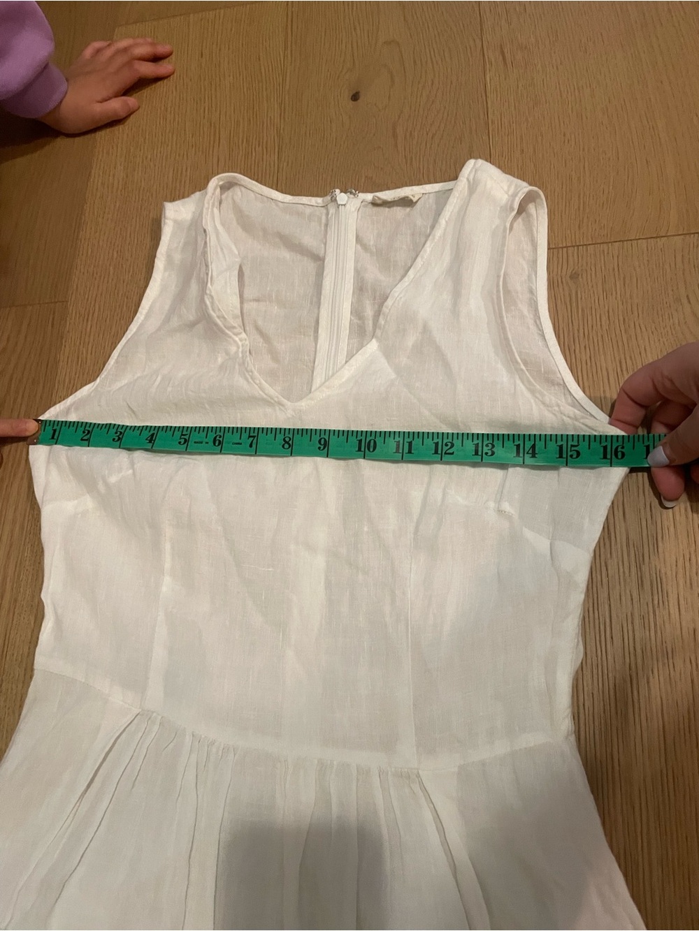 NAIF White Sleeveless V-Neck Linen Maxi Dress with Pockets - Picture 9 of 11